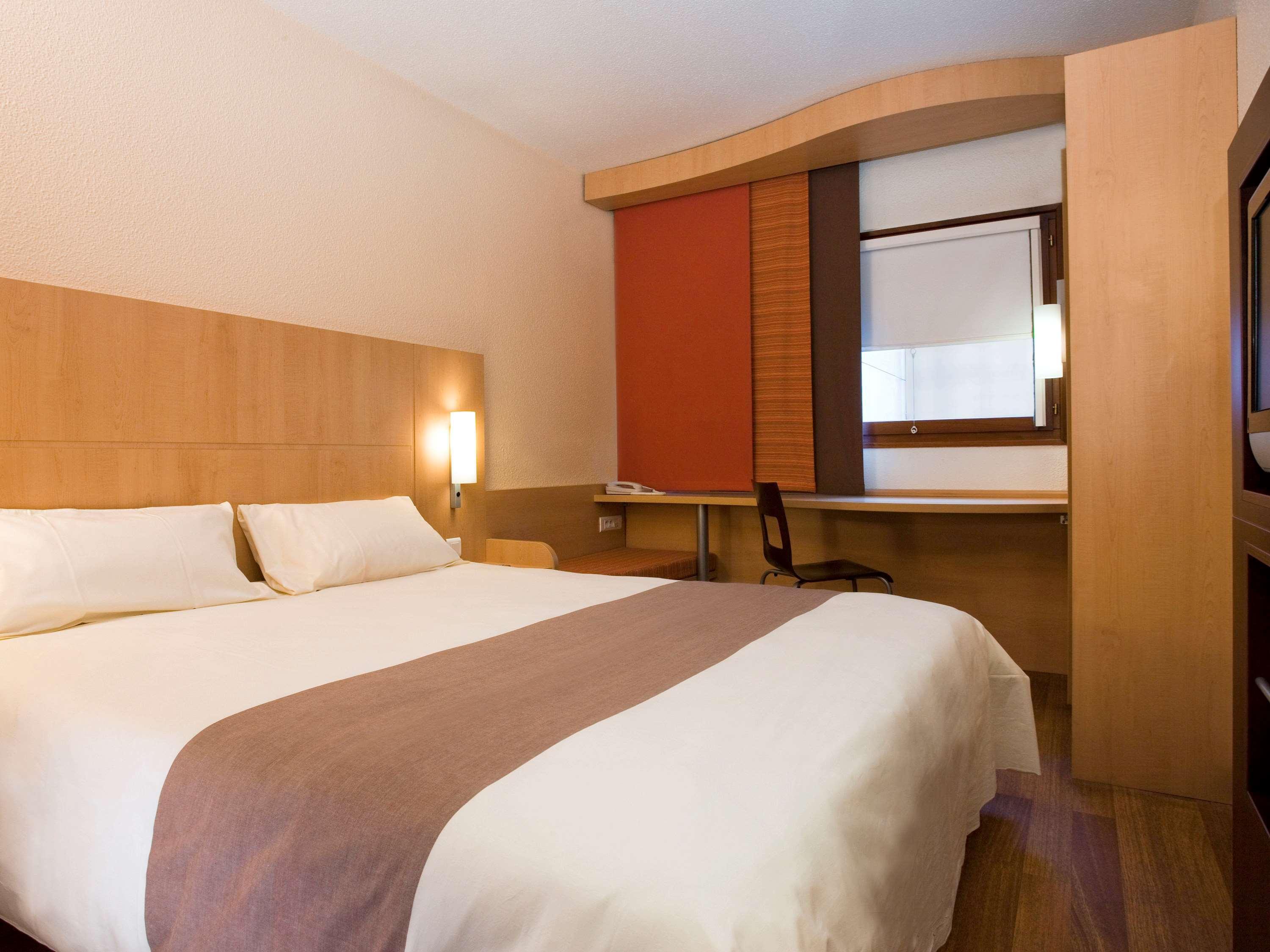 Ibis Hotel Koeln Airport Zewnętrze zdjęcie