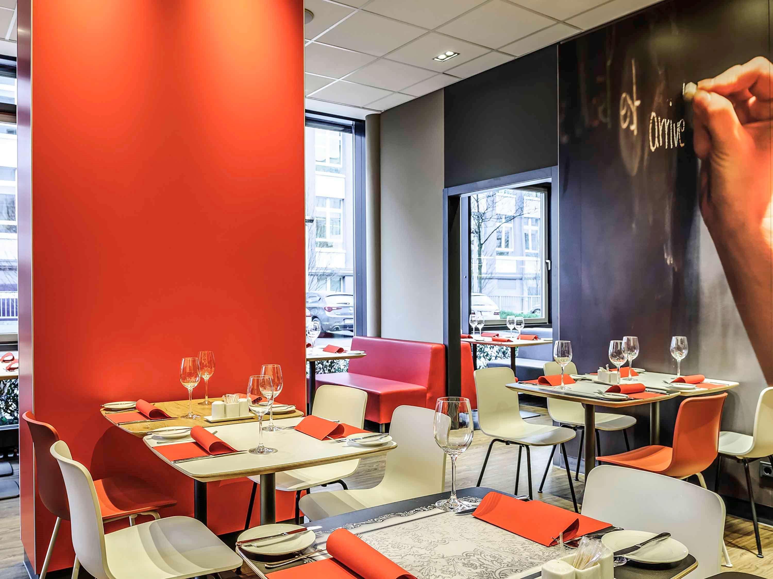 Ibis Hotel Koeln Airport Zewnętrze zdjęcie